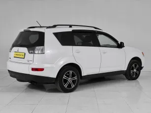 Mitsubishi  6