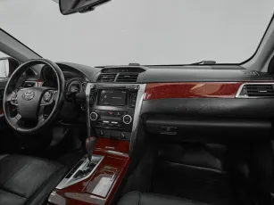 Toyota  8