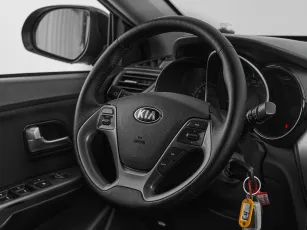 Kia  10