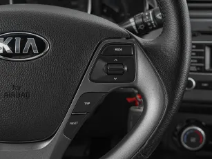 Kia  12