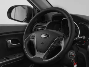 Kia  10