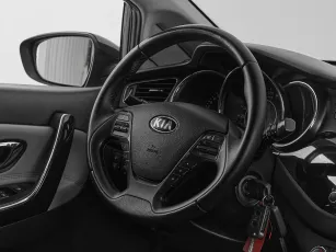 Kia  10
