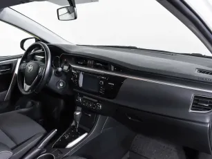 Toyota  8