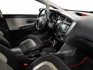Kia  7