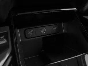 Kia  18