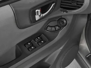Hyundai  11
