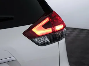 Nissan  8