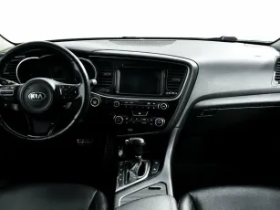 Kia  9