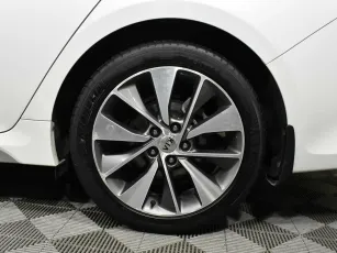 Kia  8