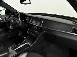 Kia  9