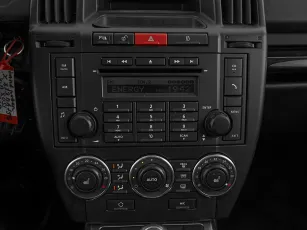Land Rover  16