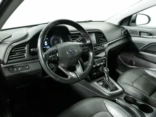 Hyundai  11