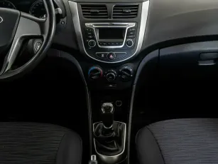 Hyundai  7