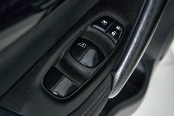 Nissan  14