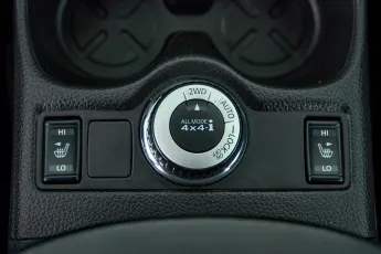 Nissan  16