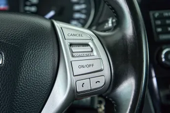 Nissan  19