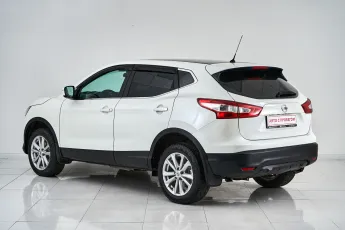 Nissan  4