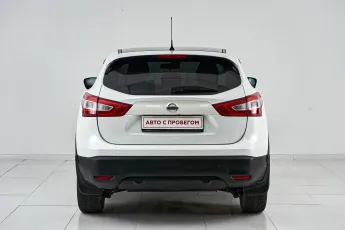 Nissan  6