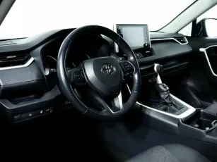 Toyota  8