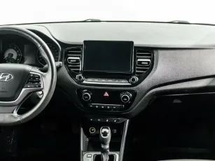 Hyundai  8