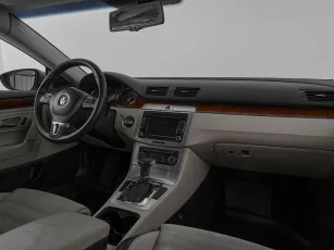 Volkswagen  9