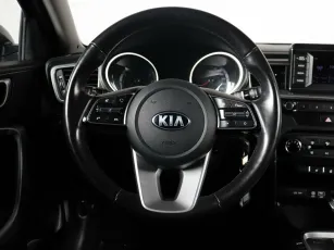 Kia  16
