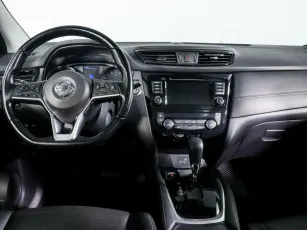 Nissan  11