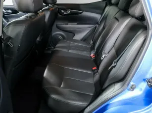 Nissan  15