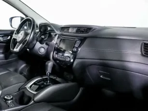 Nissan  9