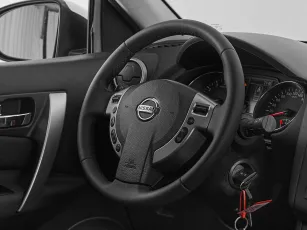 Nissan  10