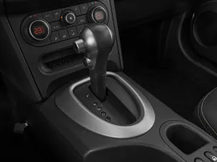 Nissan  15