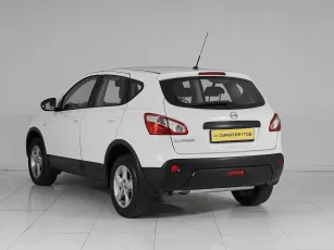 Nissan  4