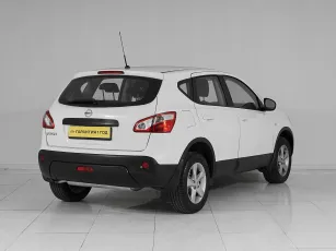 Nissan  6