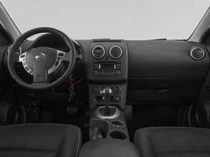 Nissan  8