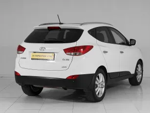 Hyundai  6