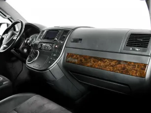 Volkswagen  8