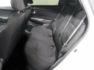 Kia  10