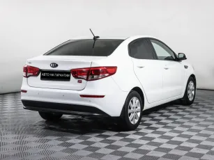Kia  3