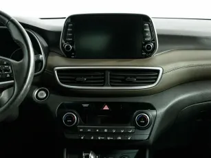 Hyundai  10