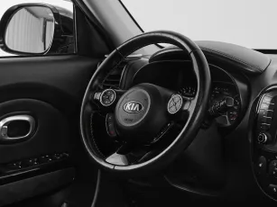 Kia  11