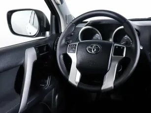 Toyota  13