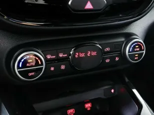 Kia  15