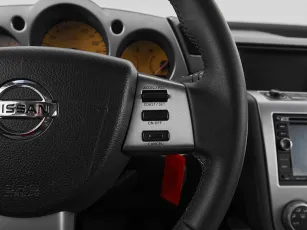 Nissan  12