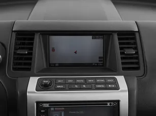Nissan  17