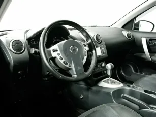Nissan  8
