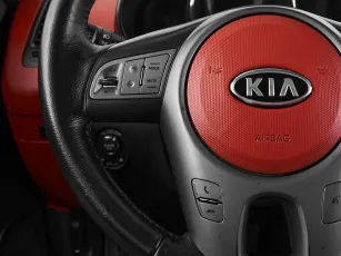 Kia  11