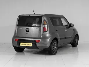 Kia  6