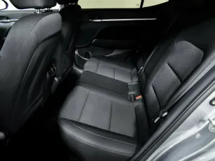 Hyundai  12