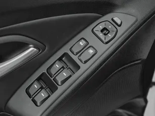 Hyundai  11