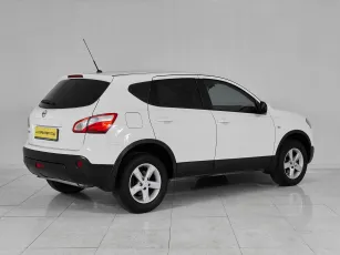 Nissan  6
